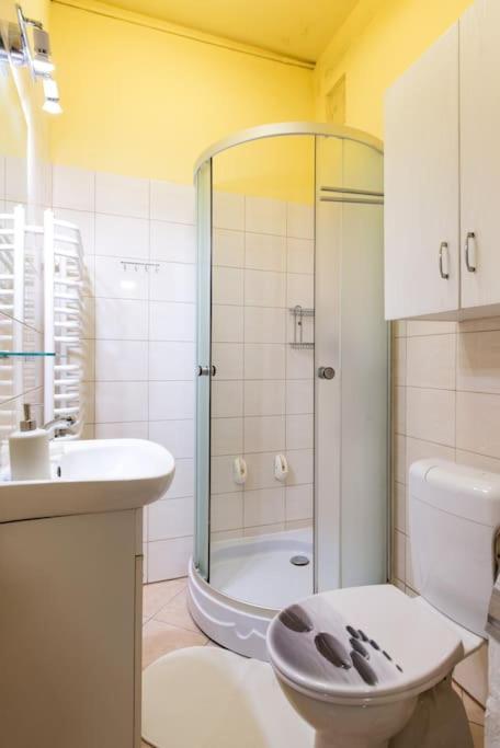 Big Cosy Retro Apt, Free Parking, 15Min Oldtown & Kazimierz - By Homelike Cracovia Esterno foto