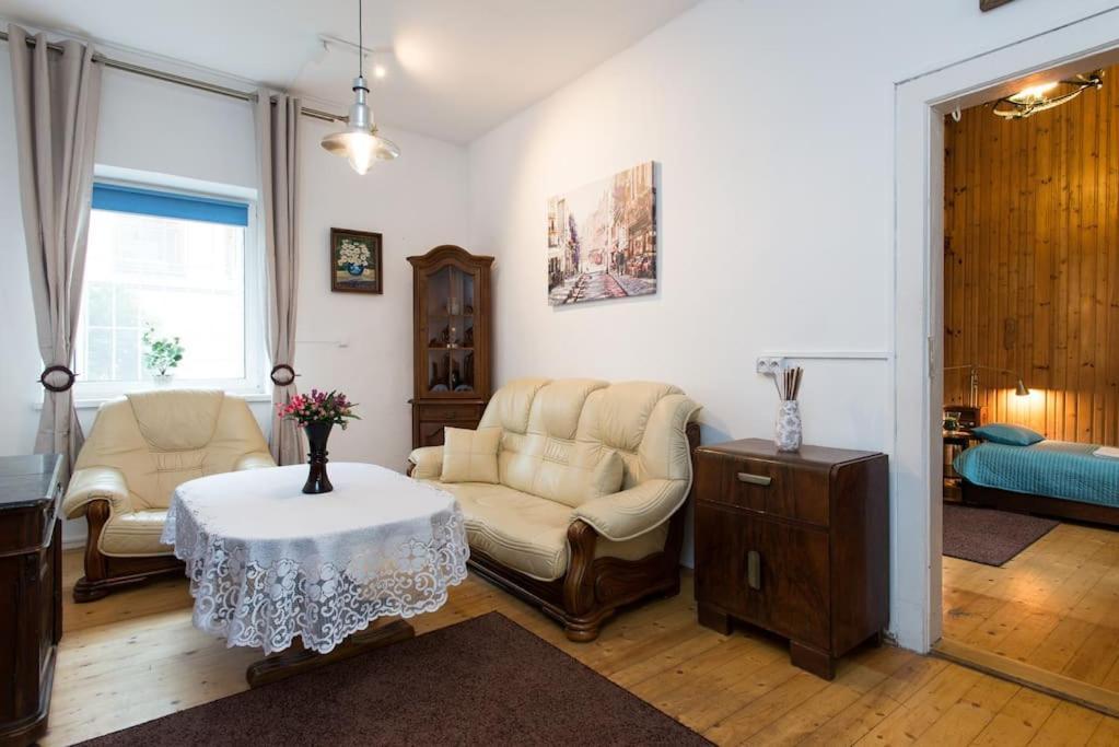 Big Cosy Retro Apt, Free Parking, 15Min Oldtown & Kazimierz - By Homelike Cracovia Esterno foto